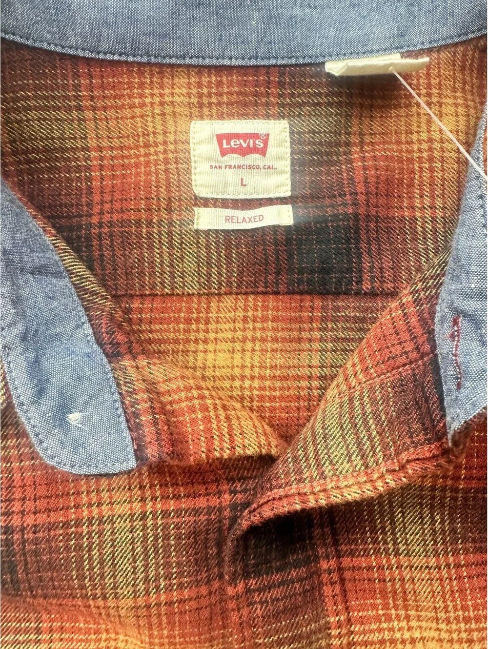 Levi’s Men’s Relaxed Fit Worker Shirt Size Large Russet Long Sleeve Button Up